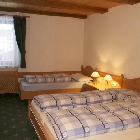 Lenzerhof Villa Lappago Room photo